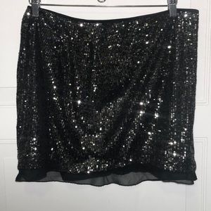 Jennifer Lopez black sequined skirt